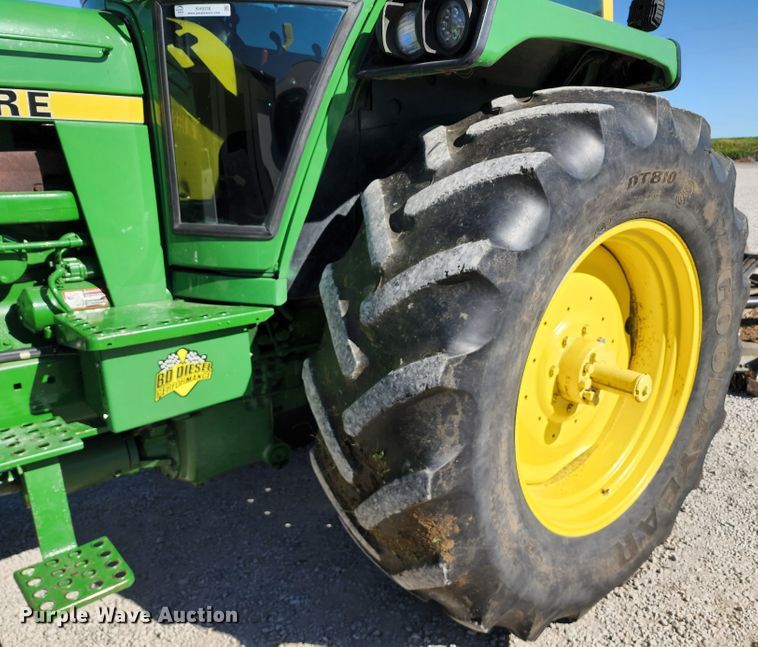 image for item KH9338 John Deere 4240  MFWD tractor