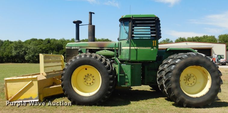 image for item KI9223 1981 John Deere 8640  4WD tractor