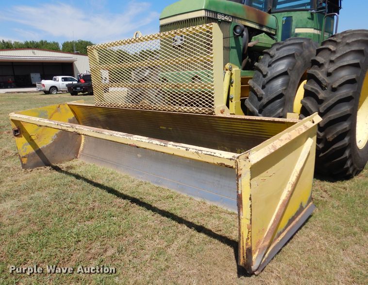 image for item KI9223 1981 John Deere 8640  4WD tractor