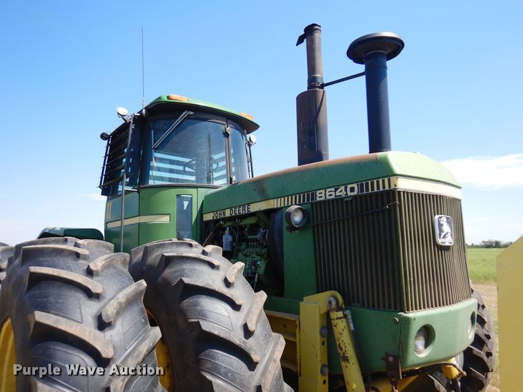 image for item KI9223 1981 John Deere 8640  4WD tractor