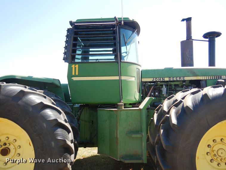 image for item KI9223 1981 John Deere 8640  4WD tractor