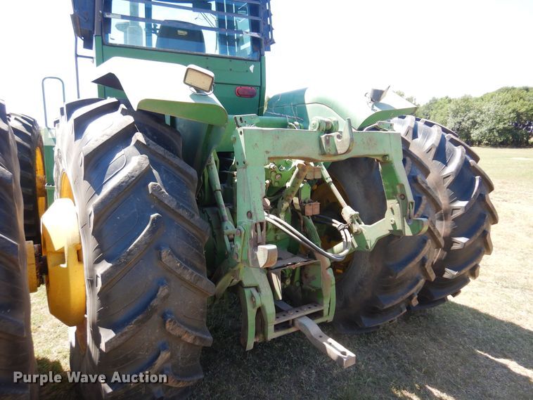 image for item KI9223 1981 John Deere 8640  4WD tractor