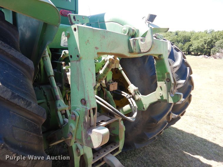 image for item KI9223 1981 John Deere 8640  4WD tractor