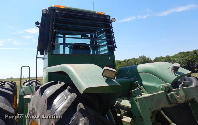 image for item KI9223 1981 John Deere 8640  4WD tractor