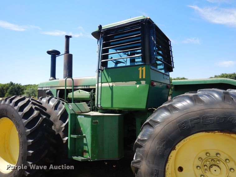 image for item KI9223 1981 John Deere 8640  4WD tractor