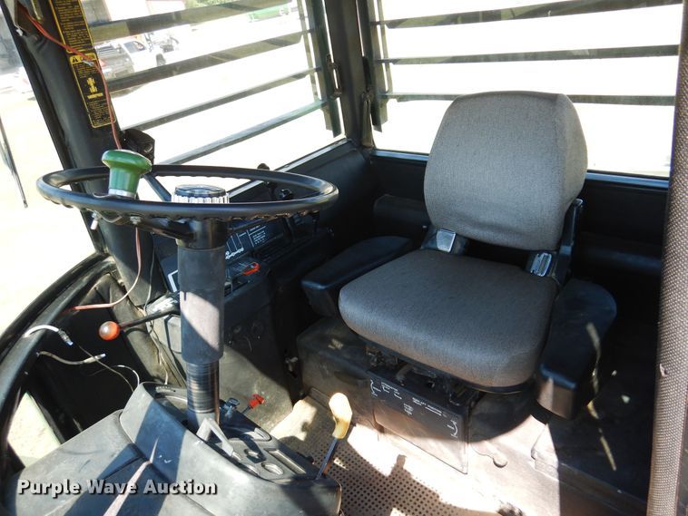 image for item KI9223 1981 John Deere 8640  4WD tractor