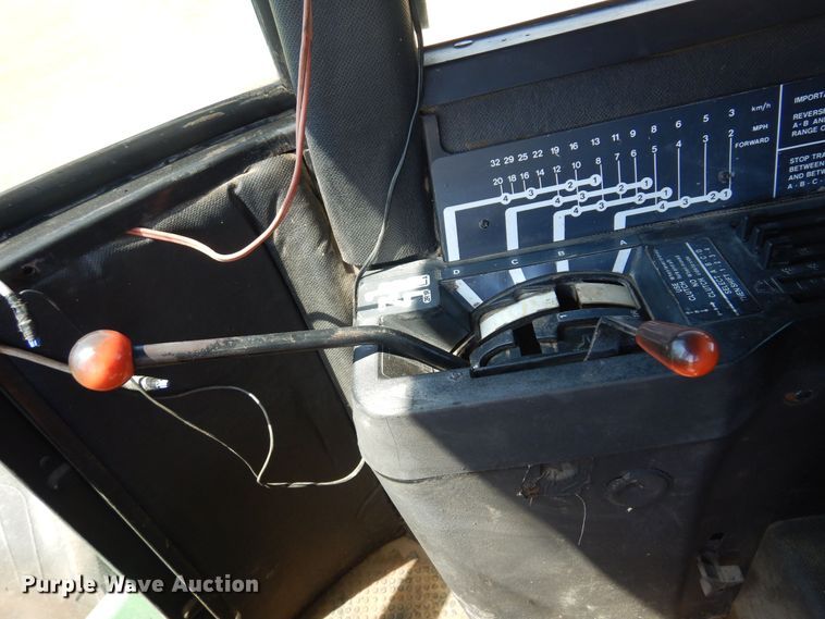 image for item KI9223 1981 John Deere 8640  4WD tractor