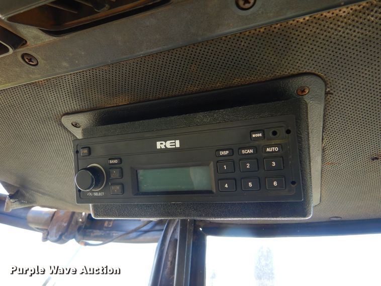 image for item KI9223 1981 John Deere 8640  4WD tractor