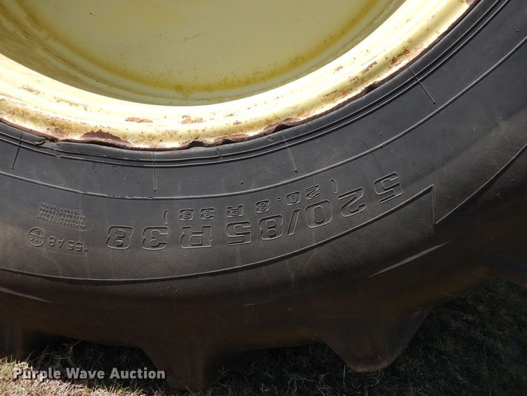 image for item KI9223 1981 John Deere 8640  4WD tractor