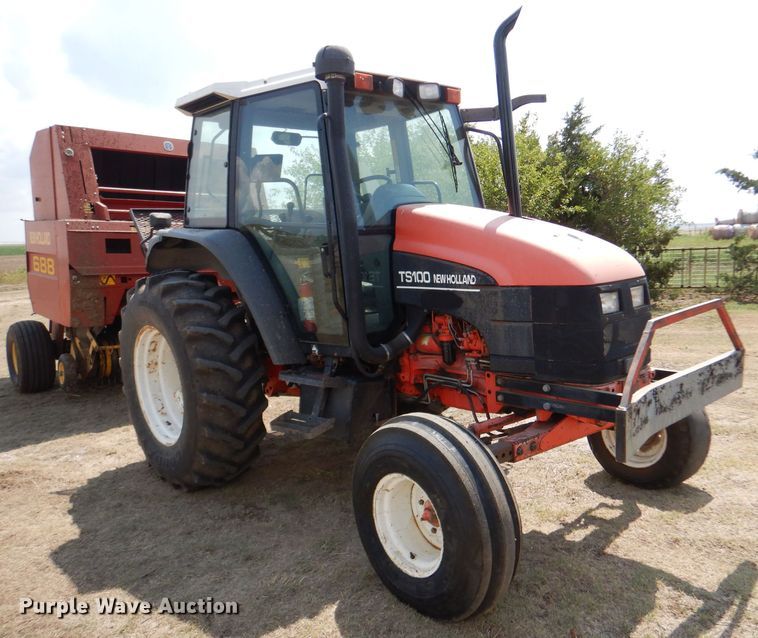 image for item LB9910 2000 New Holland TS100  tractor