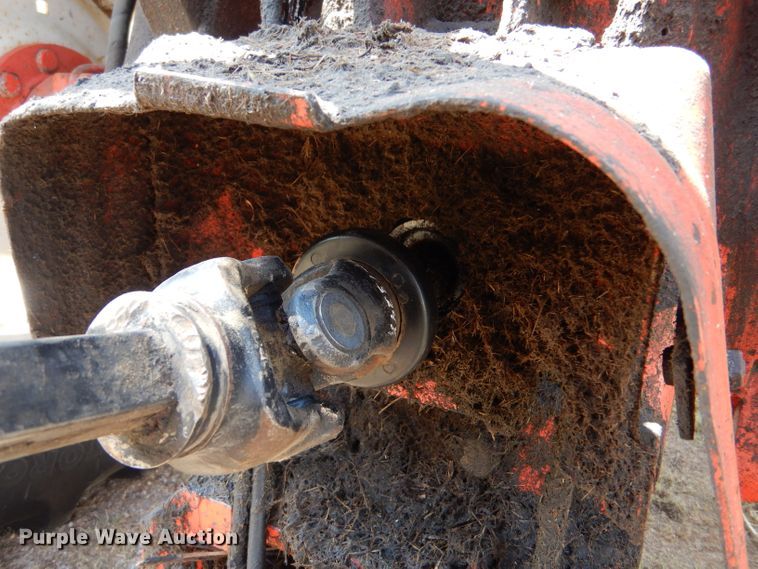 image for item LB9910 2000 New Holland TS100  tractor