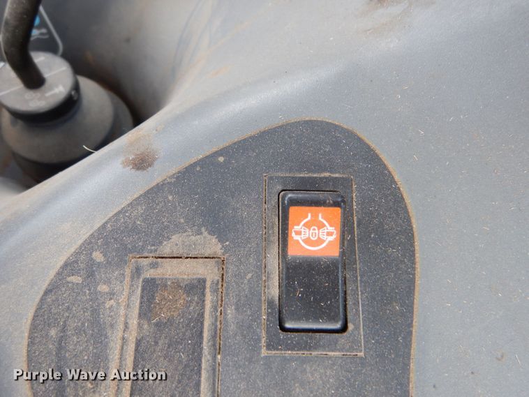 image for item LB9910 2000 New Holland TS100  tractor