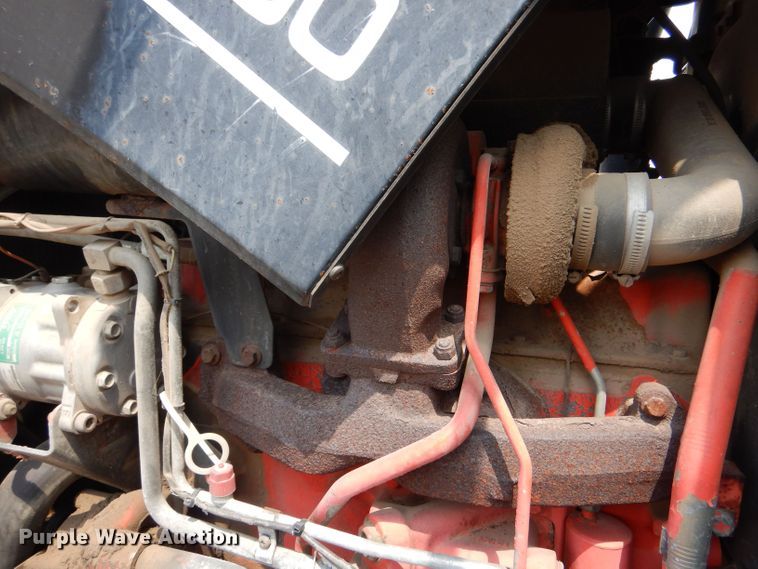 image for item LB9910 2000 New Holland TS100  tractor