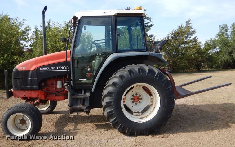 image for item LB9911 2000 New Holland TS100  tractor