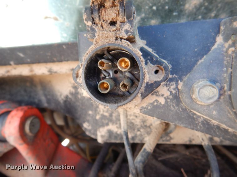 image for item LB9911 2000 New Holland TS100  tractor