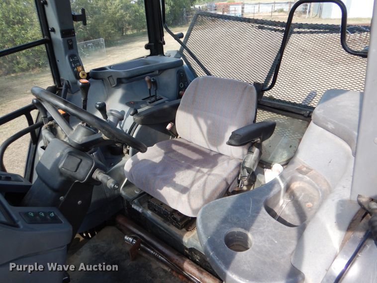 image for item LB9911 2000 New Holland TS100  tractor