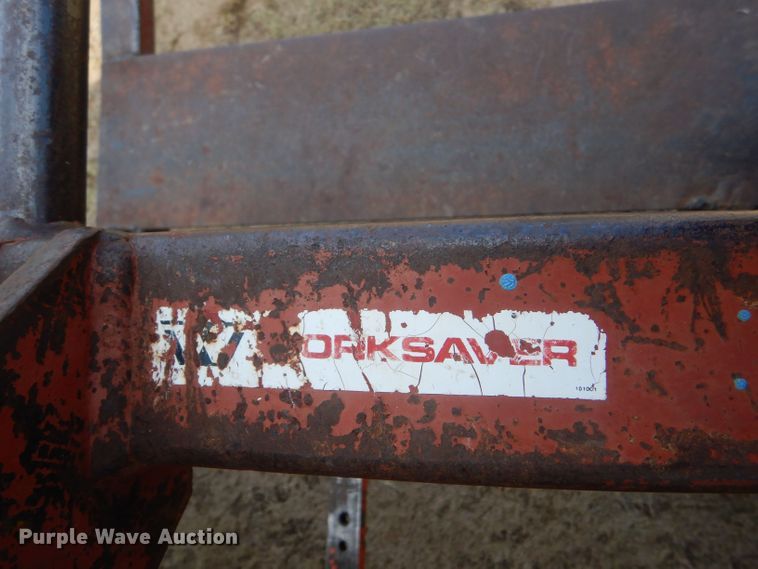 image for item LB9911 2000 New Holland TS100  tractor