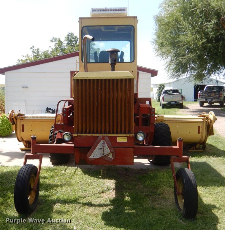 image for item LB9918 New Holland 1100  windrower