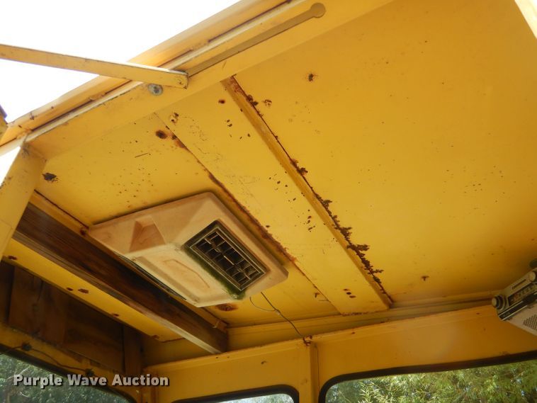 image for item LB9918 New Holland 1100  windrower