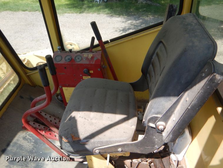 image for item LB9918 New Holland 1100  windrower