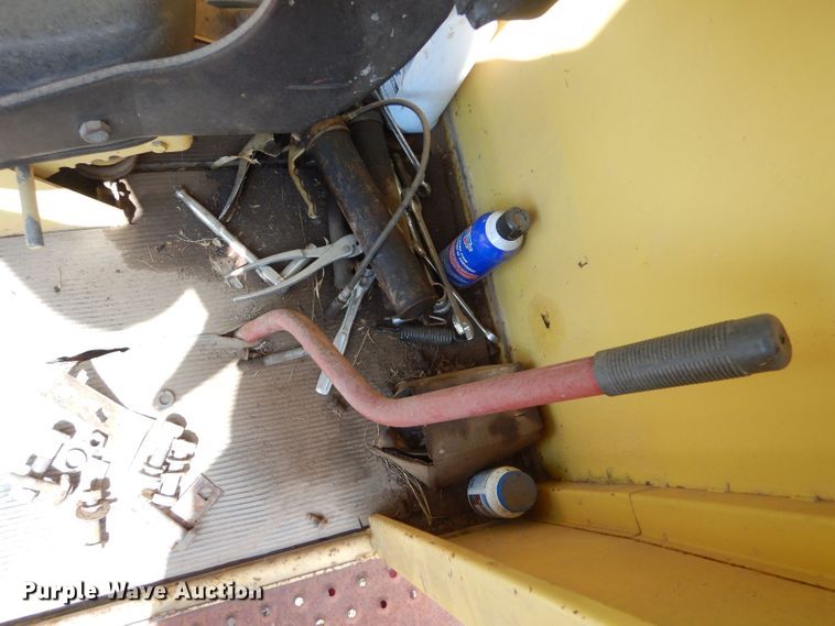 image for item LB9918 New Holland 1100  windrower