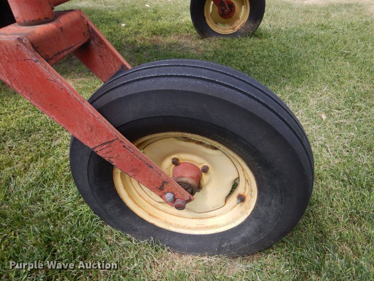 image for item LB9918 New Holland 1100  windrower