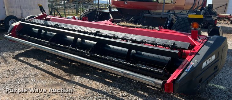 image for item LI9418 2014 AGCO 9146  windrower sickle head