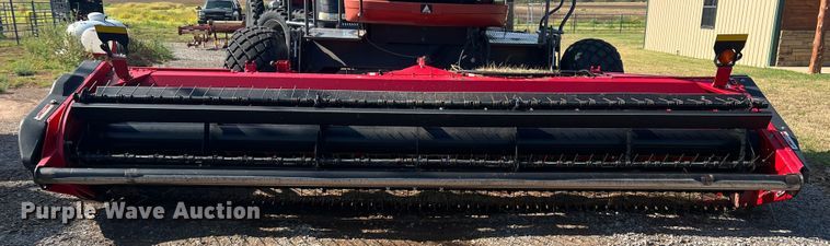 image for item LI9418 2014 AGCO 9146  windrower sickle head