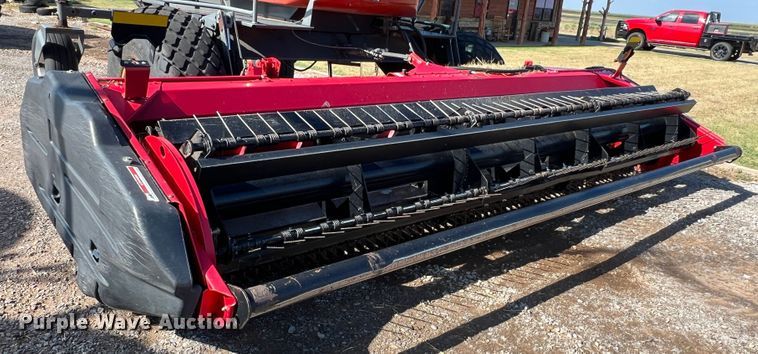 image for item LI9418 2014 AGCO 9146  windrower sickle head