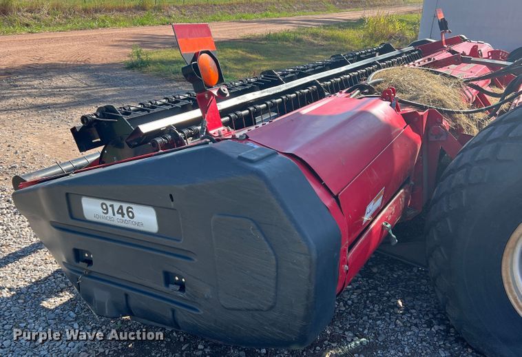 image for item LI9418 2014 AGCO 9146  windrower sickle head