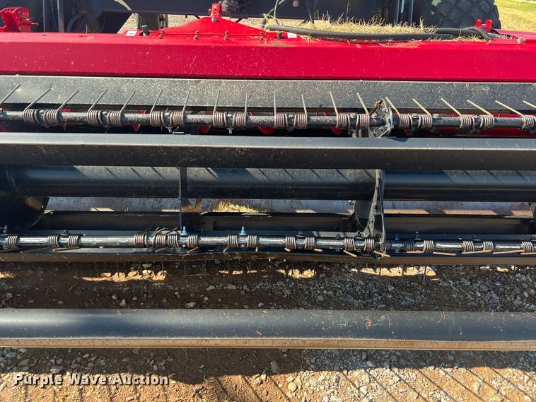 image for item LI9418 2014 AGCO 9146  windrower sickle head