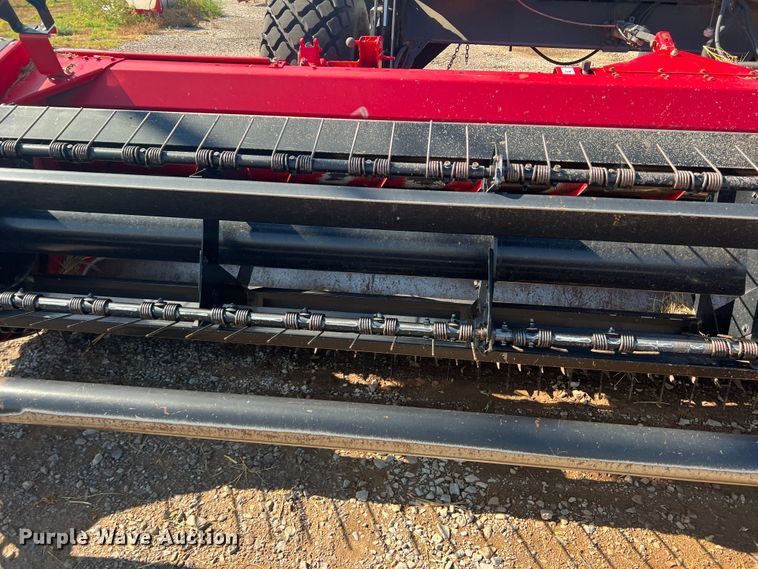 image for item LI9418 2014 AGCO 9146  windrower sickle head