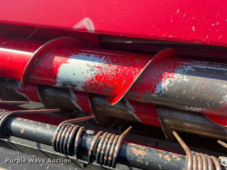 image for item LI9418 2014 AGCO 9146  windrower sickle head