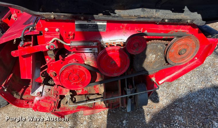 image for item LI9418 2014 AGCO 9146  windrower sickle head