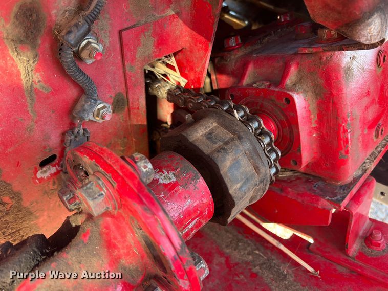 image for item LI9418 2014 AGCO 9146  windrower sickle head