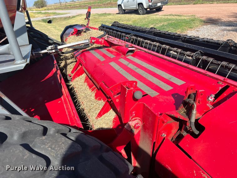 image for item LI9418 2014 AGCO 9146  windrower sickle head