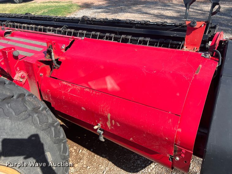 image for item LI9418 2014 AGCO 9146  windrower sickle head