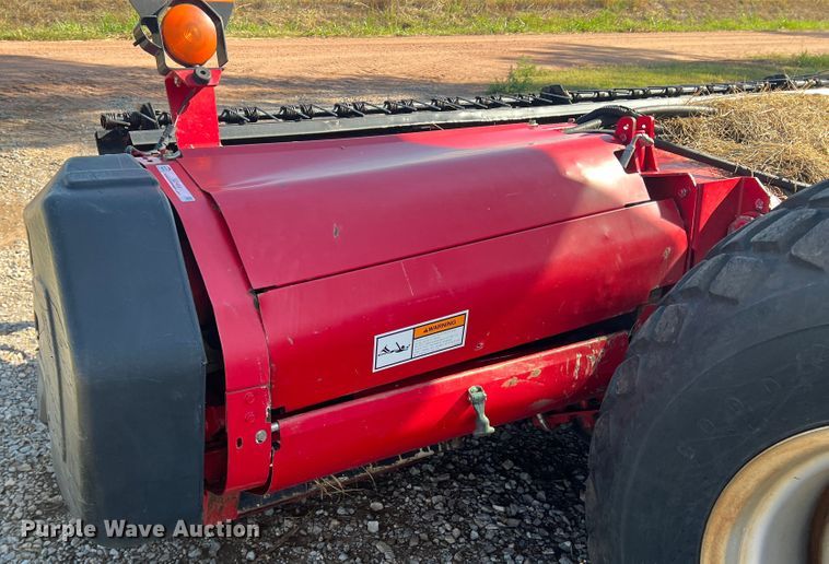 image for item LI9418 2014 AGCO 9146  windrower sickle head