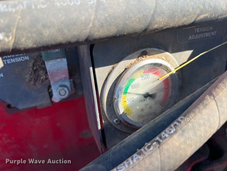 image for item LI9418 2014 AGCO 9146  windrower sickle head