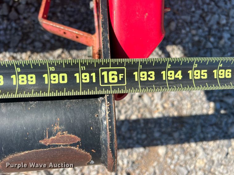 image for item LI9418 2014 AGCO 9146  windrower sickle head