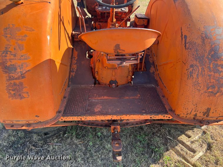 image for item LI9422 1952 Case LA  tractor