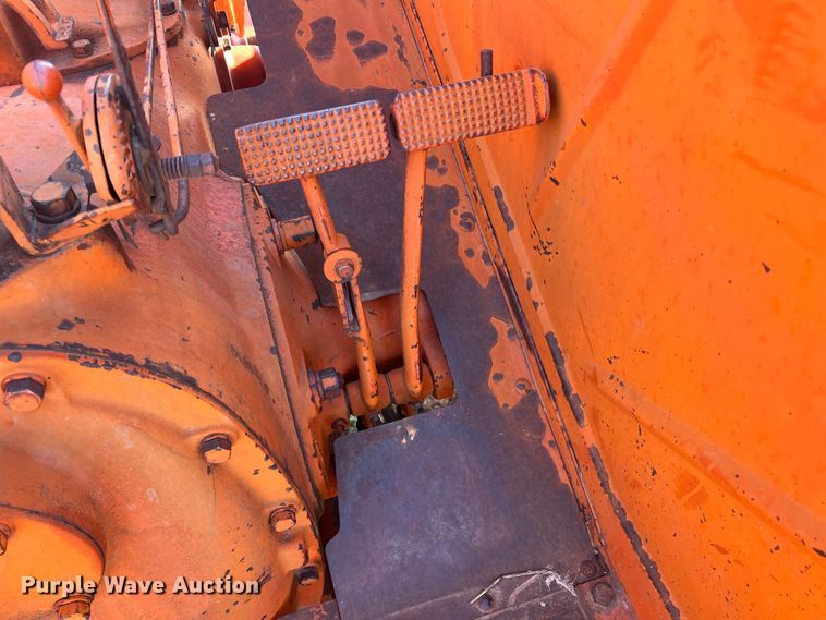 image for item LI9422 1952 Case LA  tractor