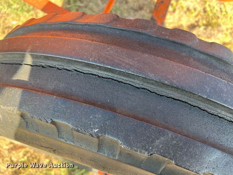 image for item LI9422 1952 Case LA  tractor