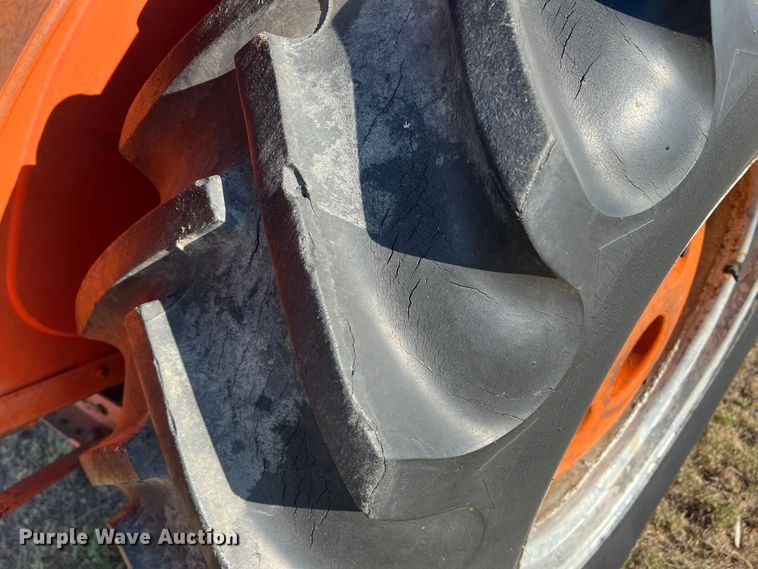 image for item LI9422 1952 Case LA  tractor