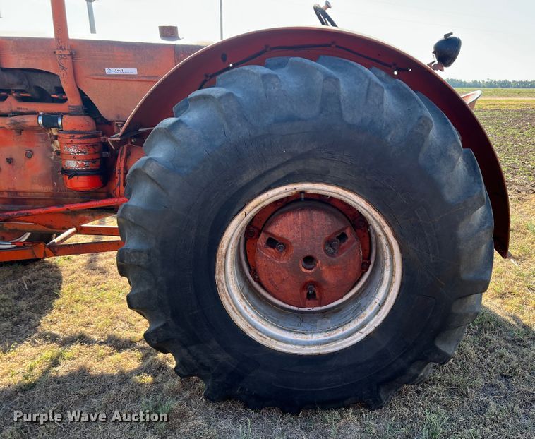 image for item LI9423 1954 Case 500  tractor