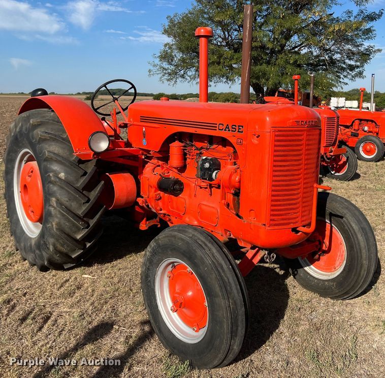 image for item LI9424 1949 Case LA  tractor