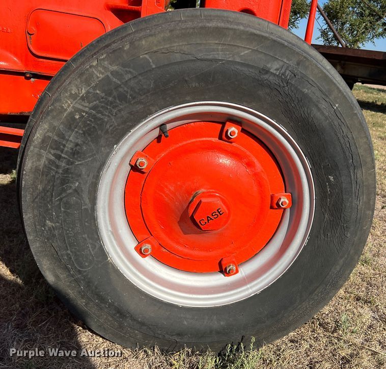 image for item LI9424 1949 Case LA  tractor