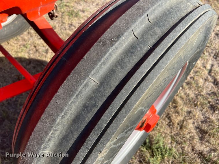 image for item LI9424 1949 Case LA  tractor