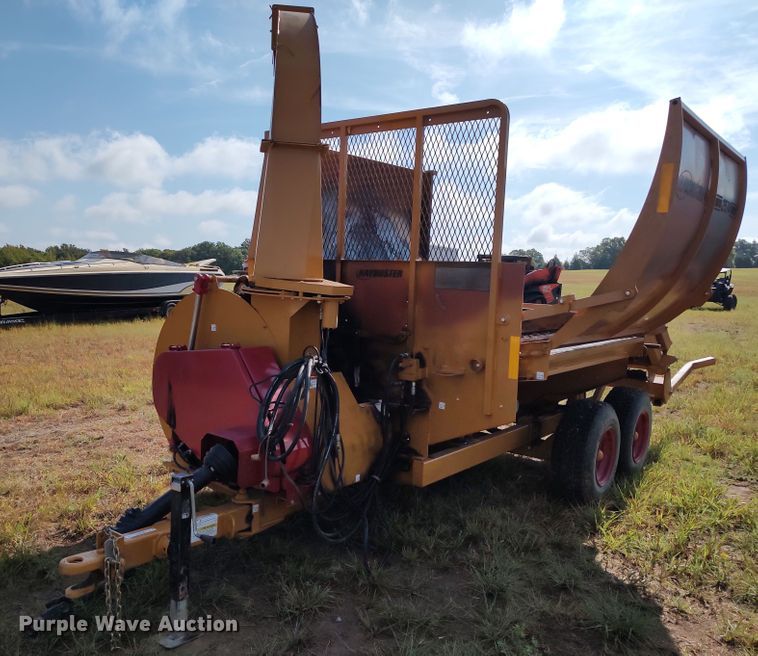 image for item LK9196 2019 HayBuster 2574  bale processor