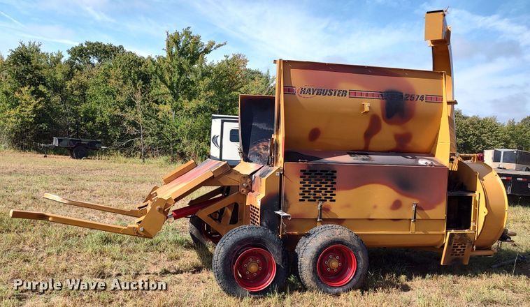 image for item LK9196 2019 HayBuster 2574  bale processor